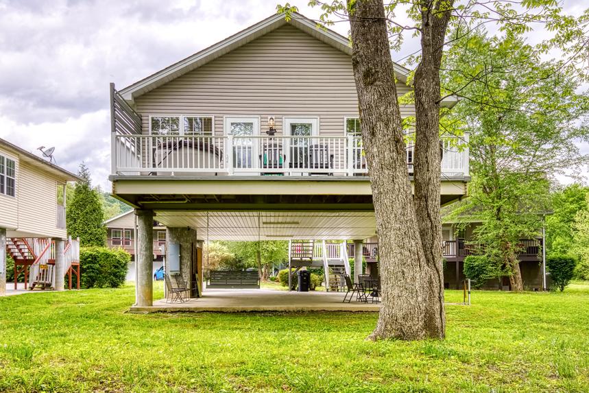 Creekside Cottage